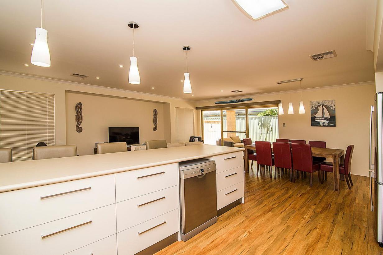 Busselton Holiday Home Eksteriør bilde